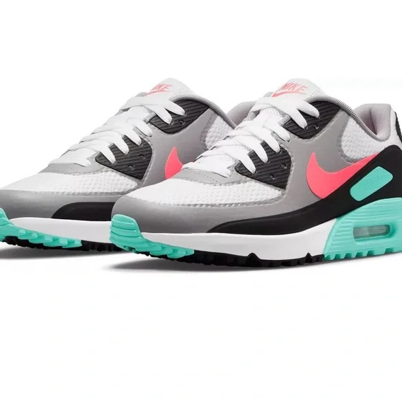 Nike White and Black Sneakers with Air Max Cushioning - Picture 6 of 9